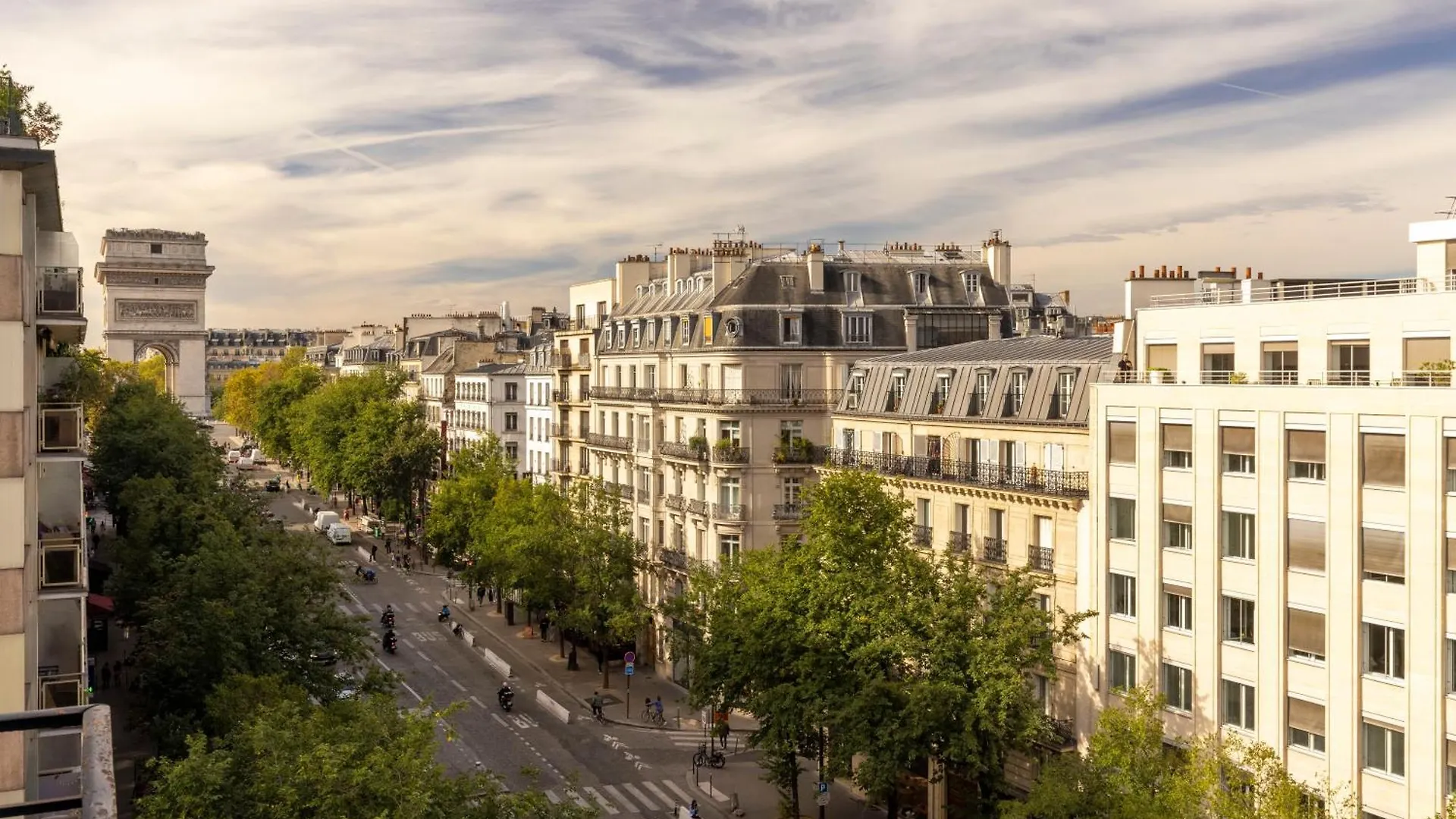 Hotel Elysees Ceramic