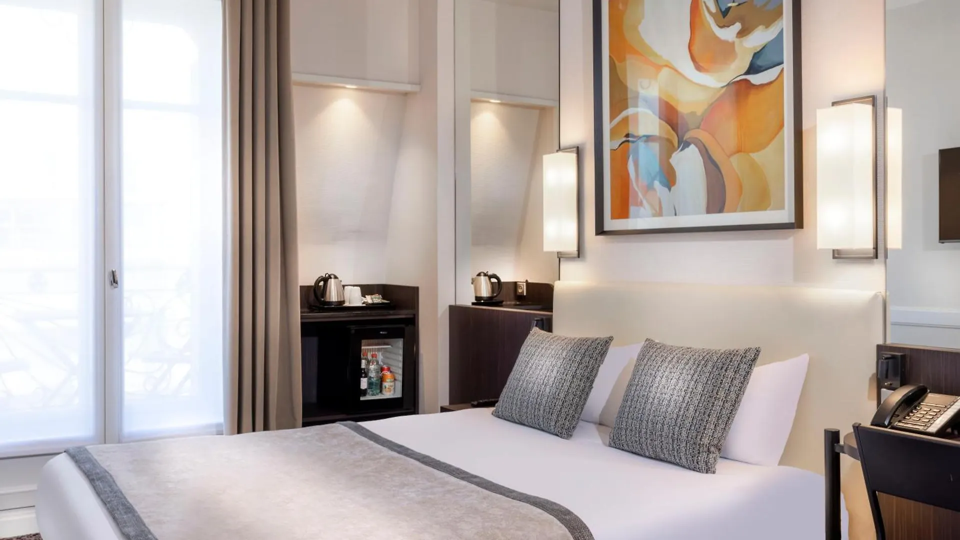 Hotel Elysees Ceramic